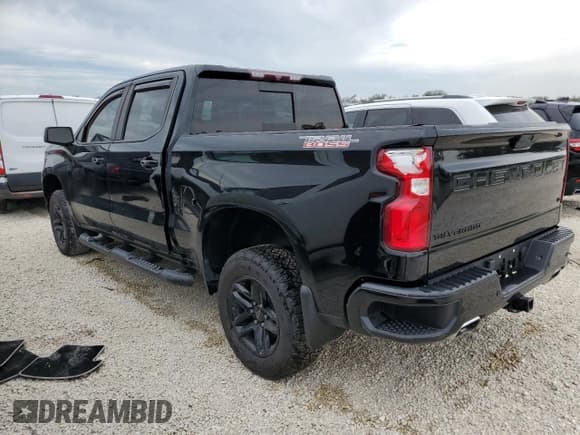 ✅ 2020 Chevrolet Silverado 1500 LT Trail Boss • VIN: 3GCPYFED1LG288925 • Lot: 77736964. Wystawiony na Copart z przebiegiem 69 702 mil. Bezpłatny archiwum sprzedaży aukcyjnych z USA i szczegółowy raport historii pojazdu na DreamBid. Zdjęcie 2.