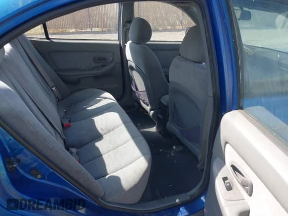 ✅ 2004 Hyundai Elantra GLS • VIN: KMHDN46DX4U872345 • Lot: 42553882. Wystawiony na IAAI z przebiegiem 155 885 mil. Bezpłatny archiwum sprzedaży aukcyjnych z USA i szczegółowy raport historii pojazdu na DreamBid. Zdjęcie 8.