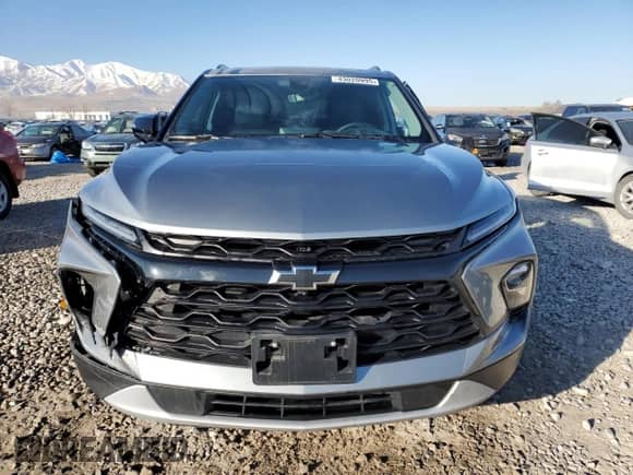 2024 Chevrolet Blazer LT z VIN 3GNKBJR4XRS197920, wystawiony jako Copart lot #43020995 z przebiegiem 19 581 mil mil oraz Szkoda całkowita • Salvage title. Historia ofert i sprzedaży dostępna na DreamBid. Obrazek 5.