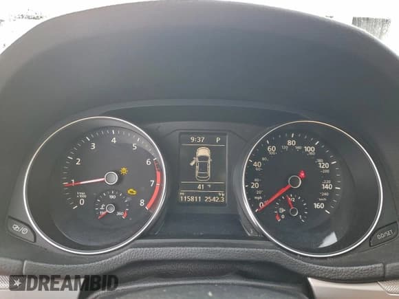 ✅ 2017 Volkswagen Passat S • VIN: 1VWAT7A34HC054163 • Лот: 93137965. Опубликован ранее на Copart с пробегом 115 811 миль. Бесплатный доступ к архиву аукционных продаж из США и подробный отчёт об истории автомобиля на DreamBid. Изображение 9.