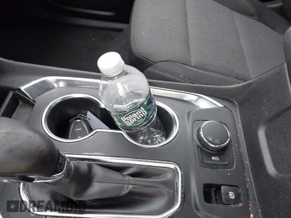 ✅ 2021 Chevrolet Traverse LS • VIN: 1GNERFKW3MJ252834 • Lot: 42505849. Listed on IAAI with 55,012 mi. Free auction sales archive from the USA and detailed vehicle history report at DreamBid. Image 11.