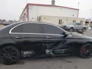 ✅ 2022 Mercedes-Benz E 350 • VIN: W1KZF8DB8NB025066 • Lot: 42444549. Wystawiony na IAAI z przebiegiem 40 293 mil. Bezpłatny archiwum sprzedaży aukcyjnych z USA i szczegółowy raport historii pojazdu na DreamBid. Zdjęcie 6.