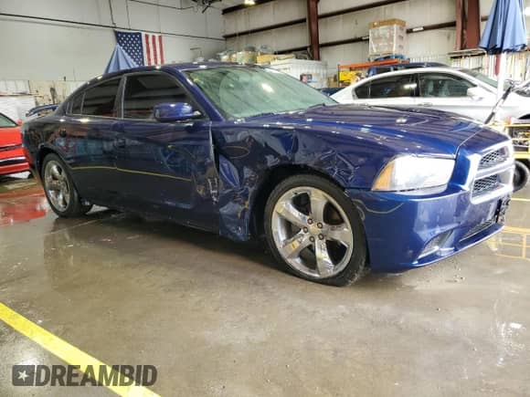 2014 Dodge Charger SE z VIN 2C3CDXBG1EH169066, wystawiony jako Copart lot #81650965 z przebiegiem 187 110 mil mil oraz Szkoda całkowita • Salvage title. Historia ofert i sprzedaży dostępna na DreamBid. Obrazek 4.
