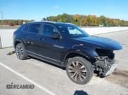 ✅ 2020 Volkswagen Atlas SEL • VIN: 1V2SE2CA6LC223235 • Lot: 43511538. Wystawiony na IAAI z przebiegiem 134 457 mil. Bezpłatny archiwum sprzedaży aukcyjnych z USA i szczegółowy raport historii pojazdu na DreamBid. Zdjęcie 1.