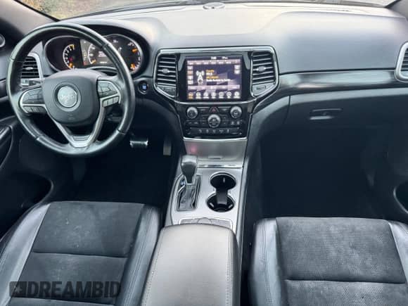 2020 Jeep Grand Cherokee Altitude z VIN 1C4RJFAG0LC147151, wystawiony jako Copart lot #91533275 z przebiegiem 159 896 mil mil oraz Czysty tytuł • Clean title. Historia ofert i sprzedaży dostępna na DreamBid. Obrazek 9.