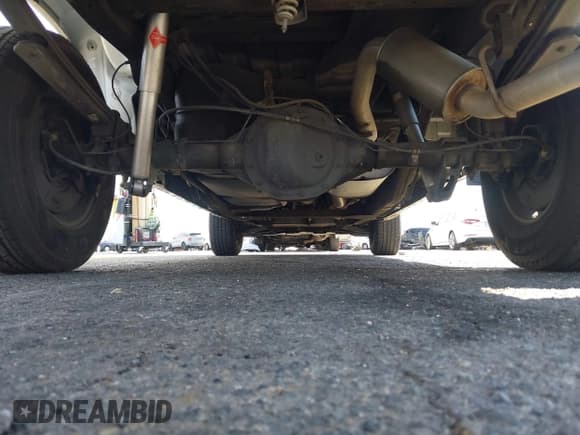 ✅ 2019 Chevrolet Silverado 1500 LT • VIN: 2GCRCPEC8K1118959 • Lot: 43300988. Wystawiony na IAAI z przebiegiem 141 898 mil. Bezpłatny archiwum sprzedaży aukcyjnych z USA i szczegółowy raport historii pojazdu na DreamBid. Zdjęcie 15.