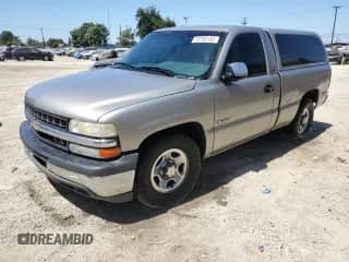 ✅ 2001 Chevrolet Silverado 1500 LS • VIN: 1GCEC14V81Z134499 • Lot: 70782485. Wystawiony na Copart z przebiegiem 245 363 mil mil. Skorzystaj z bezpłatnego archiwum sprzedaży aukcyjnych z USA i zobacz szczegółowy raport historii pojazdu na DreamBid. Zdjęcie 1.