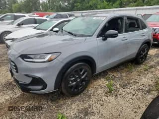 ✅ 2024 Honda HR-V Sport • VIN: 3CZRZ2H53RM778158 • Lot: 68753015. Wystawiony na Copart z przebiegiem Nie podano. Bezpłatny archiwum sprzedaży aukcyjnych z USA i szczegółowy raport historii pojazdu na DreamBid. Zdjęcie 1.