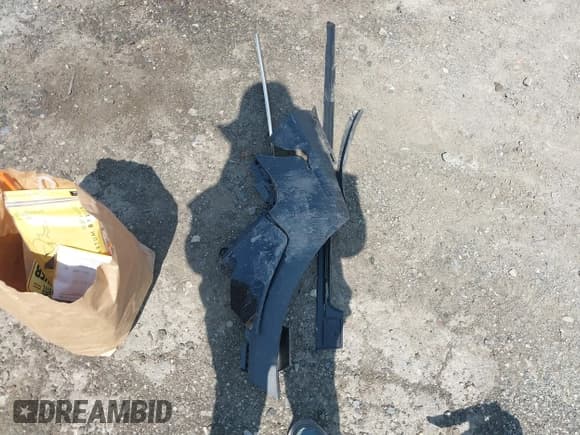 ✅ 2023 Kia Telluride EX • VIN: 5XYP34GC3PG385118 • Lot: 42568084. Wystawiony na IAAI z przebiegiem Nie podano. Bezpłatny archiwum sprzedaży aukcyjnych z USA i szczegółowy raport historii pojazdu na DreamBid. Zdjęcie 12.