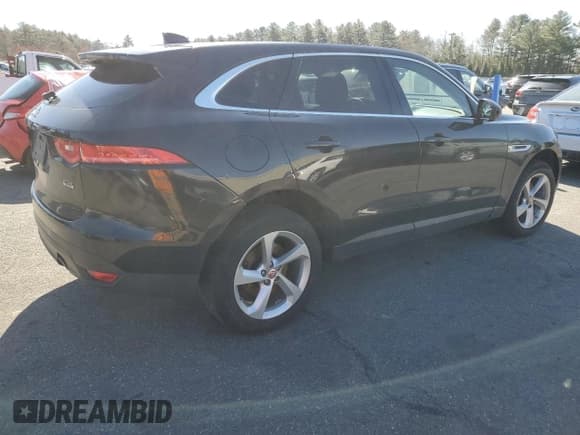 ✅ 2019 Jaguar F-Pace 25t • VIN: SADCS2FX2KA602035 • Lot: 52404845. Wystawiony na Copart z przebiegiem 104 972 mil. Bezpłatny archiwum sprzedaży aukcyjnych z USA i szczegółowy raport historii pojazdu na DreamBid. Zdjęcie 3.
