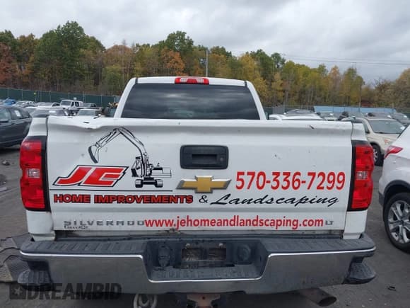 ✅ 2015 Chevrolet Silverado 2500HD LT • VIN: 1GC2KVEG5FZ500679 • Lot: 43524430. Listed on IAAI with 102,475 mi. Free auction sales archive from the USA and detailed vehicle history report at DreamBid. Image 16.