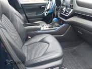 ✅ 2022 Toyota Highlander XSE • VIN: 5TDLZRBH3NS187846 • Lot: 43756162. Listed on IAAI with 21,085 mi. Free auction sales archive from the USA and detailed vehicle history report at DreamBid. Image 5.