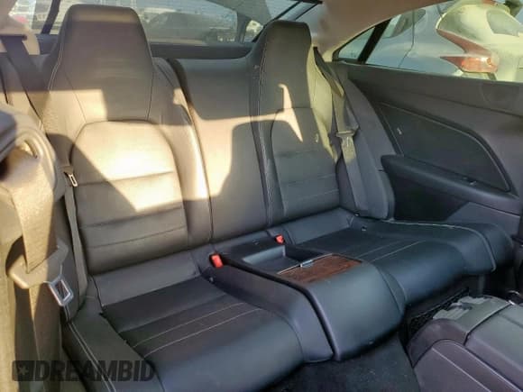 ✅ 2010 Mercedes-Benz E 550 • VIN: WDDKJ7CB8AF016981 • Lot: 71729515. Listed on Copart with 116,178 mi. Free auction sales archive from the USA and detailed vehicle history report at DreamBid. Image 10.