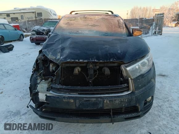 ✅ 2015 Toyota Highlander XLE • VIN: 5TDJKRFH0FS210118 • Lot: 93109435. Listed on Copart with 134,407 mi. Free auction sales archive from the USA and detailed vehicle history report at DreamBid. Image 5.