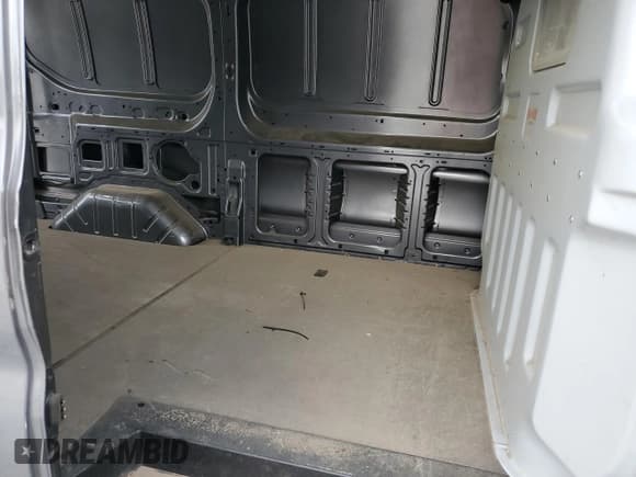 ✅ 2023 Ford Transit Cargo • VIN: 1FTYE1YG9PKC11210 • Lot: 86675895. Wystawiony na Copart z przebiegiem 28 936 mil. Bezpłatny archiwum sprzedaży aukcyjnych z USA i szczegółowy raport historii pojazdu na DreamBid. Zdjęcie 11.