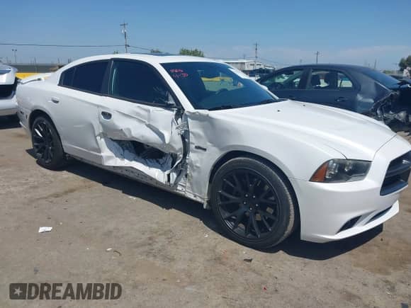 ✅ 2014 Dodge Charger RT • VIN: 2C3CDXCT1EH309189 • Lot: 42158197. Listed on IAAI with 92,074 mi. Free auction sales archive from the USA and detailed vehicle history report at DreamBid. Image 1.