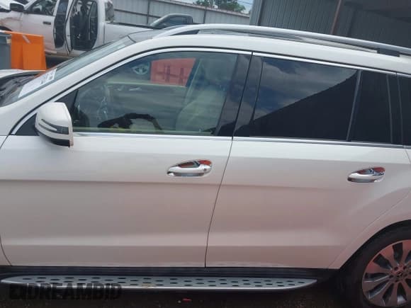 ✅ 2019 Mercedes-Benz GLS 450 • VIN: 4JGDF6EE6KB219197 • Lot: 42335344. Listed on IAAI with 82,159 mi. Free auction sales archive from the USA and detailed vehicle history report at DreamBid. Image 15.