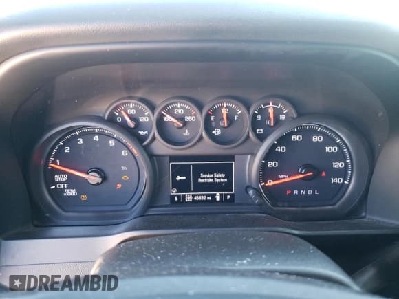 ✅ 2021 Chevrolet Silverado 1500 Custom • VIN: 3GCPYBEK4MG462463 • Lot: 75631474. Wystawiony na Copart z przebiegiem 45 932 mil. Bezpłatny archiwum sprzedaży aukcyjnych z USA i szczegółowy raport historii pojazdu na DreamBid. Zdjęcie 9.