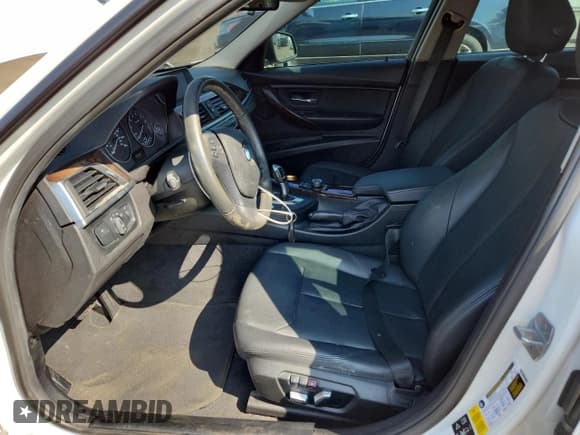 ✅ 2017 BMW 3 Series 320i xDrive • VIN: WBA8A3C35HK692616 • Lot: 68328755. Listed on Copart with 97,662 mi. Free auction sales archive from the USA and detailed vehicle history report at DreamBid. Image 7.