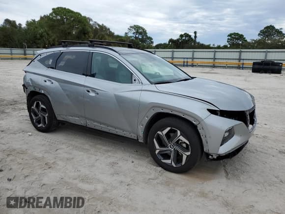 ✅ 2024 Hyundai Tucson Limited • VIN: 5NMJE3DE6RH316044 • Lot: 78033954. Wystawiony na Copart z przebiegiem 10 738 mil. Bezpłatny archiwum sprzedaży aukcyjnych z USA i szczegółowy raport historii pojazdu na DreamBid. Zdjęcie 4.