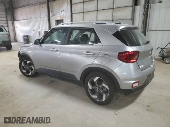 ✅ 2023 Hyundai Venue SEL • VIN: KMHRC8A34PU251558 • Лот: 73492334. Размещён на Copart с пробегом 3 327 миль миль. Получите бесплатный доступ к архиву аукционных продаж из США и посмотрите подробный отчёт об истории автомобиля на DreamBid. Изображение 2.