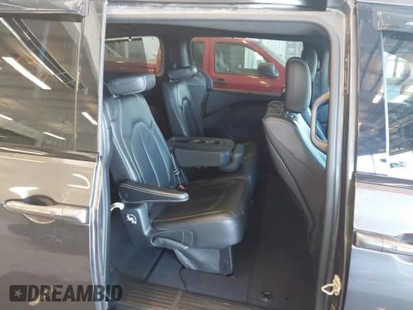 ✅ 2021 Chrysler Pacifica Touring L • VIN: 2C4RC1BG0MR560157 • Лот: 43660563. Опубликован ранее на IAAI с пробегом 54 900 миль. Бесплатный доступ к архиву аукционных продаж из США и подробный отчёт об истории автомобиля на DreamBid. Изображение 7.