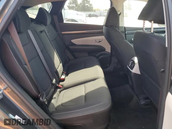 ✅ 2022 Hyundai Tucson Blue • VIN: KM8JBCA10NU013706 • Lot: 75915214. Wystawiony na Copart z przebiegiem 39 342 mil. Bezpłatny archiwum sprzedaży aukcyjnych z USA i szczegółowy raport historii pojazdu na DreamBid. Zdjęcie 11.