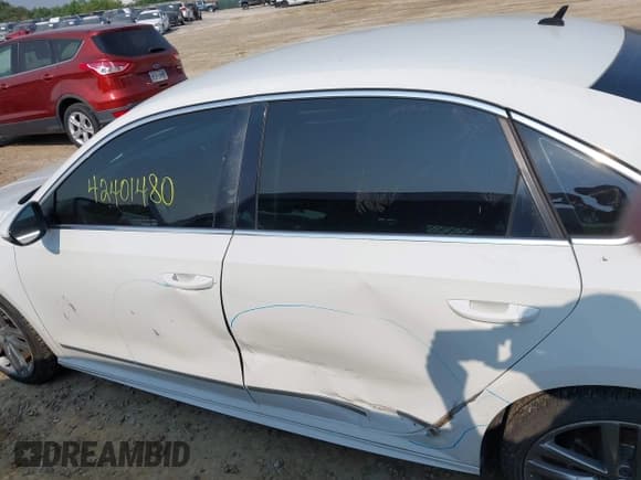 ✅ 2016 Volkswagen Passat S • VIN: 1VWAS7A32GC056334 • Lot: 42401480. Wystawiony na IAAI z przebiegiem 147 835 mil. Bezpłatny archiwum sprzedaży aukcyjnych z USA i szczegółowy raport historii pojazdu na DreamBid. Zdjęcie 14.