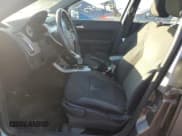 ✅ 2011 Ford Focus SES • VIN: 1FAHP3GN6BW125169 • Lot: 92245135. Wystawiony na Copart z przebiegiem 168 070 mil. Bezpłatny archiwum sprzedaży aukcyjnych z USA i szczegółowy raport historii pojazdu na DreamBid. Zdjęcie 7.