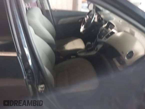 ✅ 2014 Chevrolet Cruze 1LT • VIN: 1G1PC5SB8E7227896 • Lot: 43767124. Listed on IAAI with 114,448 mi. Free auction sales archive from the USA and detailed vehicle history report at DreamBid. Image 5.