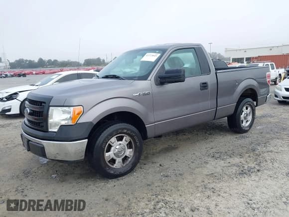 ✅ 2014 Ford F-150 XL • VIN: 1FTMF1CM9EKG29904 • Lot: 43773045. Wystawiony na IAAI z przebiegiem 112 123 mil. Bezpłatny archiwum sprzedaży aukcyjnych z USA i szczegółowy raport historii pojazdu na DreamBid. Zdjęcie 2.