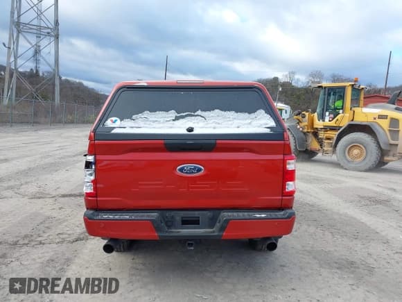 ✅ 2023 Ford F-150 XL • VIN: 1FTFX1E55PKE23686 • Lot: 43791634. Wystawiony na IAAI z przebiegiem 27 005 mil. Bezpłatny archiwum sprzedaży aukcyjnych z USA i szczegółowy raport historii pojazdu na DreamBid. Zdjęcie 16.