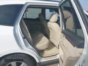 ✅ 2009 Hyundai Santa Fe Limited • VIN: 5NMSH13E09H268039 • Lot: 43637698. Listed on IAAI with 150,291 mi. Free auction sales archive from the USA and detailed vehicle history report at DreamBid. Image 8.