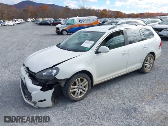 ✅ 2014 Volkswagen Jetta TDI w/Sunroof • VIN: 3VWPL7AJ0EM618670 • Lot: 43624960. Listed on IAAI with 184,680 mi. Free auction sales archive from the USA and detailed vehicle history report at DreamBid. Image 2.