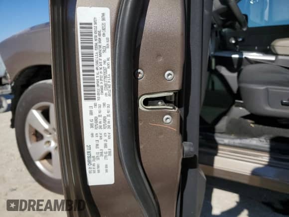 2009 Dodge 1500 SLT z VIN 1D3HB13T79S735267, wystawiony jako Copart lot #81826654 z przebiegiem 145 714 mil mil oraz Szkoda całkowita • Salvage title. Historia ofert i sprzedaży dostępna na DreamBid. Obrazek 13.