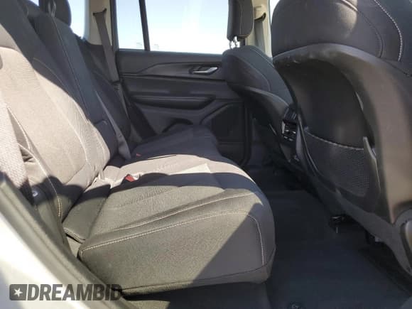 ✅ 2024 Jeep Grand Cherokee Laredo • VIN: 1C4RJHAG3RC700458 • Lot: 81073145. Listed on Copart with 45,451 mi. Free auction sales archive from the USA and detailed vehicle history report at DreamBid. Image 11.