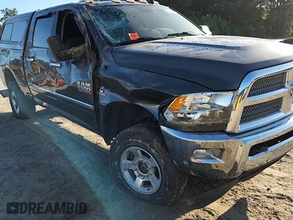 ✅ 2017 Ram 2500 Big Horn • VIN: 3C6UR5DL3HG588953 • Lot: 81943035. Wystawiony na Copart z przebiegiem 82 189 mil. Bezpłatny archiwum sprzedaży aukcyjnych z USA i szczegółowy raport historii pojazdu na DreamBid. Zdjęcie 13.