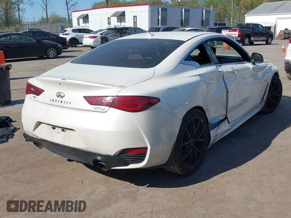 ✅ 2018 Infiniti Q60 Luxe • VIN: JN1EV7EL3JM391581 • Lot: 39214449. Wystawiony na IAAI z przebiegiem 53 603 mil. Bezpłatny archiwum sprzedaży aukcyjnych z USA i szczegółowy raport historii pojazdu na DreamBid. Zdjęcie 19.