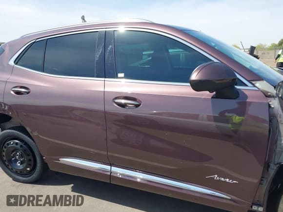 ✅ 2025 Buick Envision Avenir • VIN: LRBFZME40SD024487 • Lot: 41922180. Wystawiony na IAAI z przebiegiem 861 mil. Bezpłatny archiwum sprzedaży aukcyjnych z USA i szczegółowy raport historii pojazdu na DreamBid. Zdjęcie 14.