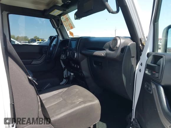 ✅ 2016 Jeep Wrangler Unlimited Sport • VIN: 1C4BJWDG4GL288615 • Лот: 42520924. Опубликован ранее на IAAI с пробегом 113 594 миль. Бесплатный доступ к архиву аукционных продаж из США и подробный отчёт об истории автомобиля на DreamBid. Изображение 5.