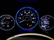 ✅ 2019 Honda HR-V LX • VIN: 3CZRU6H32KG728523 • Lot: 89623865. Wystawiony na Copart z przebiegiem 88 676 mil. Bezpłatny archiwum sprzedaży aukcyjnych z USA i szczegółowy raport historii pojazdu na DreamBid. Zdjęcie 9.