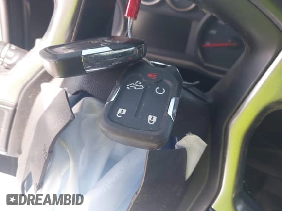 ✅ 2019 Chevrolet Silverado 1500 LT • VIN: 3GCPYDEK8KG116134 • Lot: 41815843. Wystawiony na IAAI z przebiegiem 116 756 mil. Bezpłatny archiwum sprzedaży aukcyjnych z USA i szczegółowy raport historii pojazdu na DreamBid. Zdjęcie 11.