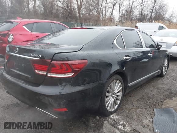 ✅ 2013 Lexus LS 460 L • VIN: JTHDL5EF4D5005941 • Lot: 41462154. Listed on IAAI with 144,937 mi. Free auction sales archive from the USA and detailed vehicle history report at DreamBid. Image 4.