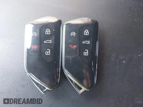 ✅ 2024 Volkswagen Atlas SE • VIN: 1V2HE2CA7RC249877 • Lot: 42614219. Wystawiony na IAAI z przebiegiem 7 108 mil. Bezpłatny archiwum sprzedaży aukcyjnych z USA i szczegółowy raport historii pojazdu na DreamBid. Zdjęcie 11.