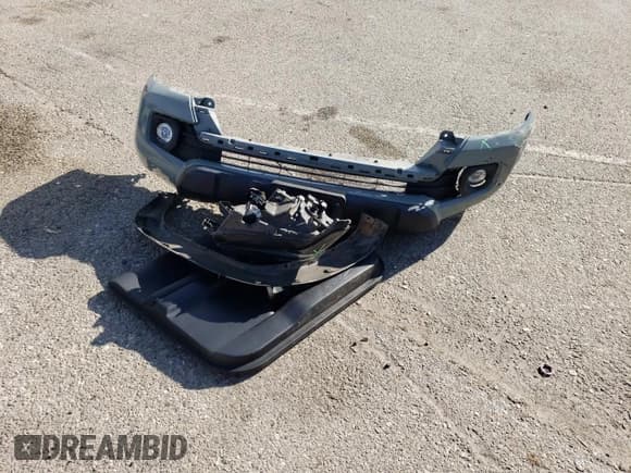 ✅ 2023 Toyota Tacoma SR • VIN: 3TMCZ5AN6PM568660 • Лот: 92316775. Опубликован ранее на Copart с пробегом 55 599 миль. Бесплатный доступ к архиву аукционных продаж из США и подробный отчёт об истории автомобиля на DreamBid. Изображение 12.