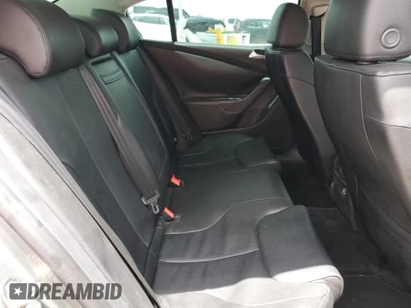 ✅ 2006 Volkswagen Passat Value Edition • VIN: WVWAK73C26P215411 • Lot: 57659733. Wystawiony na Copart z przebiegiem 138 371 mil. Bezpłatny archiwum sprzedaży aukcyjnych z USA i szczegółowy raport historii pojazdu na DreamBid. Zdjęcie 10.