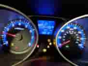 2014 Hyundai Tucson SE z VIN KM8JUCAG4EU798570, wystawiony jako Copart lot #71097605 z przebiegiem 98 818 mil mil oraz Szkoda całkowita • Salvage title. Historia ofert i sprzedaży dostępna na DreamBid. Obrazek 9.