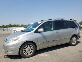 ✅ 2010 Toyota Sienna XLE • VIN: 5TDYK4CC5AS327003 • Lot: 71071155. Listed on Copart with 147,473 mi. Free auction sales archive from the USA and detailed vehicle history report at DreamBid. Image 1.