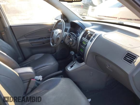 ✅ 2006 Hyundai Tucson GLS • VIN: KM8JN72D96U298978 • Лот: 43543553. Опубликован ранее на IAAI с пробегом 151 668 миль. Бесплатный доступ к архиву аукционных продаж из США и подробный отчёт об истории автомобиля на DreamBid. Изображение 5.