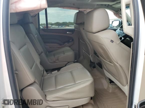 ✅ 2016 Chevrolet Suburban LTZ • VIN: 1GNSKJKC7GR201231 • Lot: 74569424. Wystawiony na Copart z przebiegiem 82 685 mil. Bezpłatny archiwum sprzedaży aukcyjnych z USA i szczegółowy raport historii pojazdu na DreamBid. Zdjęcie 12.